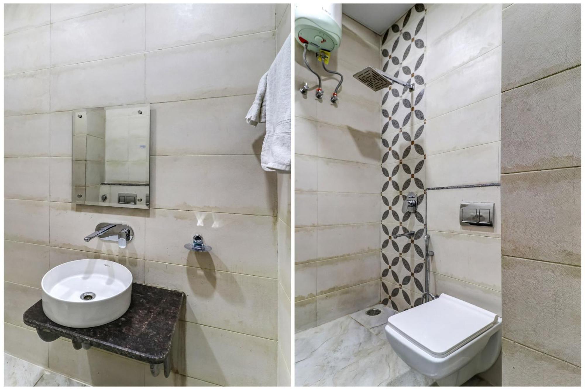 Townhouse Skylight Near Medanta Hospital Hotell Gurgaon Exteriör bild
